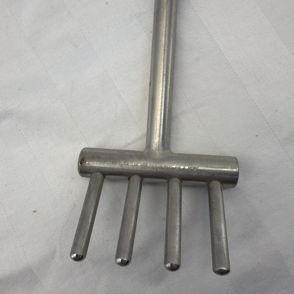 Serving fork by‎ AMCO 18/8 Stainless Korea 487 - Approx 13
